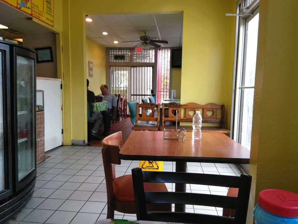 El Rinconcito Mexican Restaurant | 3438 Samuell Blvd, Dallas, TX 75223, USA | Phone: (214) 524-4946