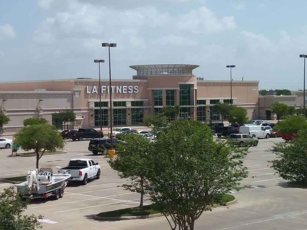 LA Fitness | 19880 Southwest Fwy, Sugar Land, TX 77479, USA | Phone: (281) 232-8719