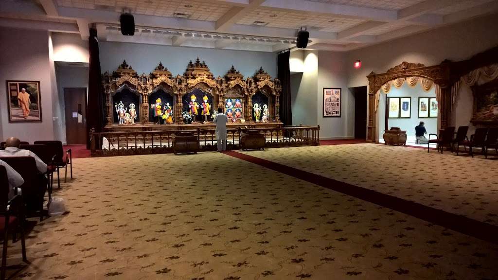 BAPS Shri Swaminarayan Mandir | 4601 State Hwy 161, Irving, TX 75038, USA | Phone: (972) 243-8669