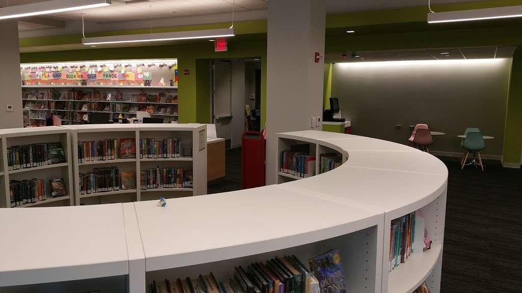 Palisades Neighborhood Library | 4901 V St NW, Washington, DC 20007, USA | Phone: (202) 282-3139