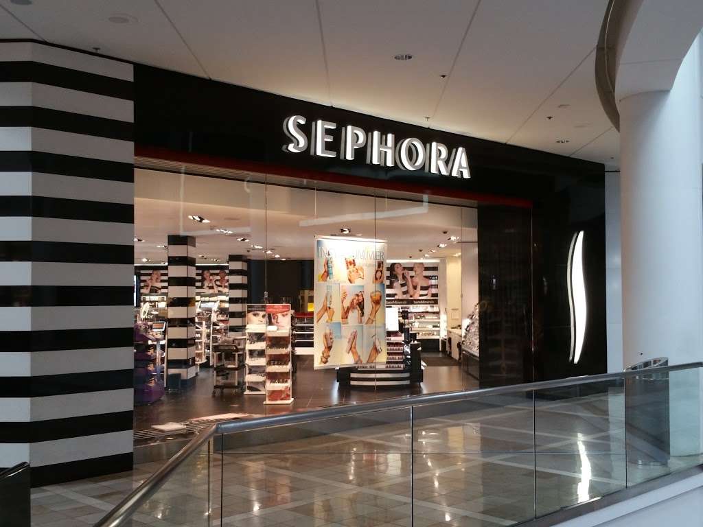 SEPHORA | 1 Garden State Plaza Blvd, Paramus, NJ 07652, USA | Phone: (201) 845-7071