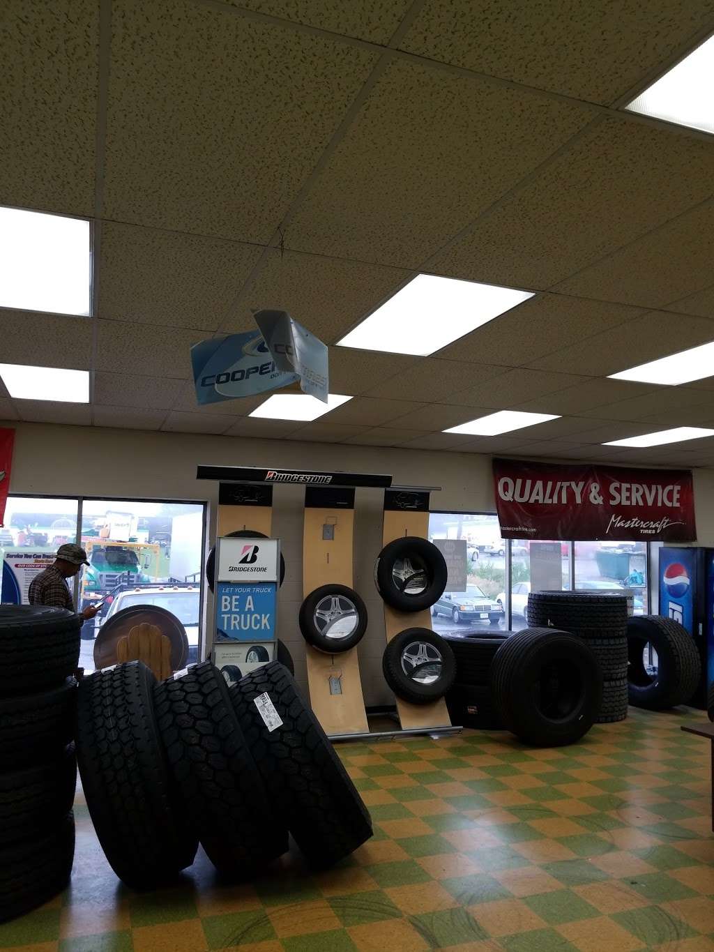 S & S Tire Service | 900 E Patrick St, Frederick, MD 21701, USA | Phone: (301) 696-0669