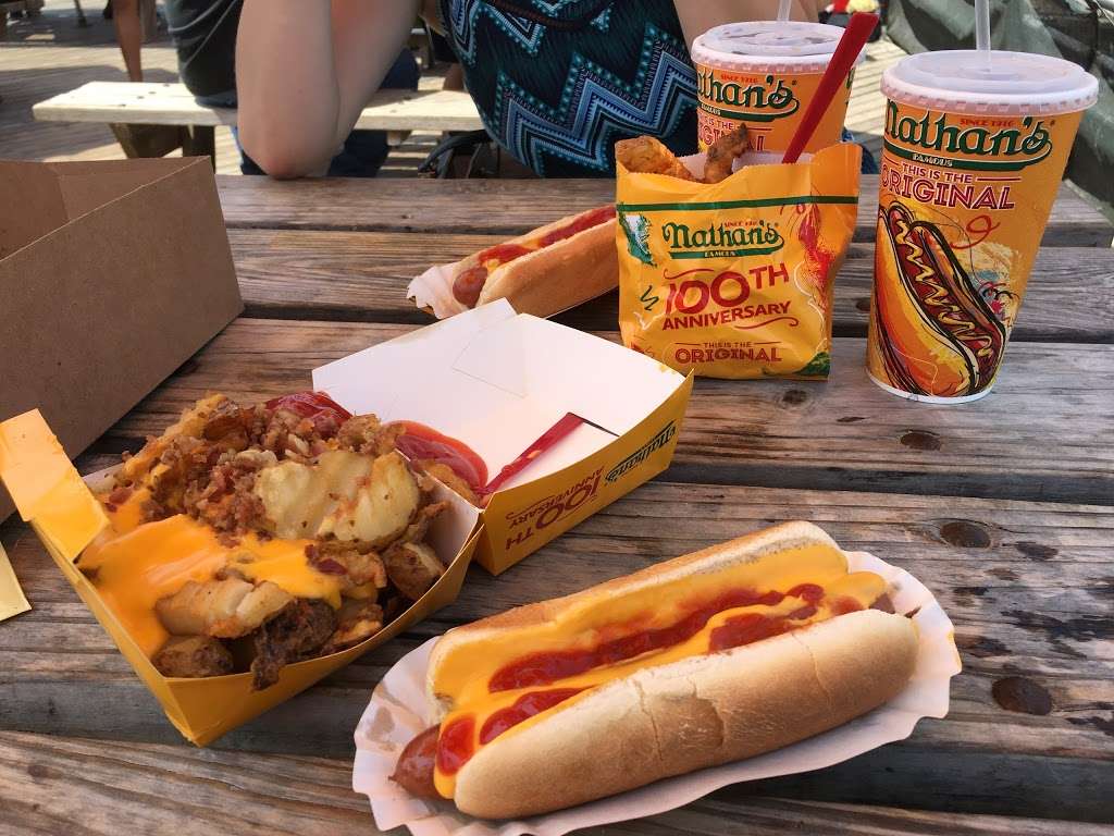 Nathans Famous | 1205 Riegelmann Boardwalk, Brooklyn, NY 11224, USA | Phone: (718) 975-1905