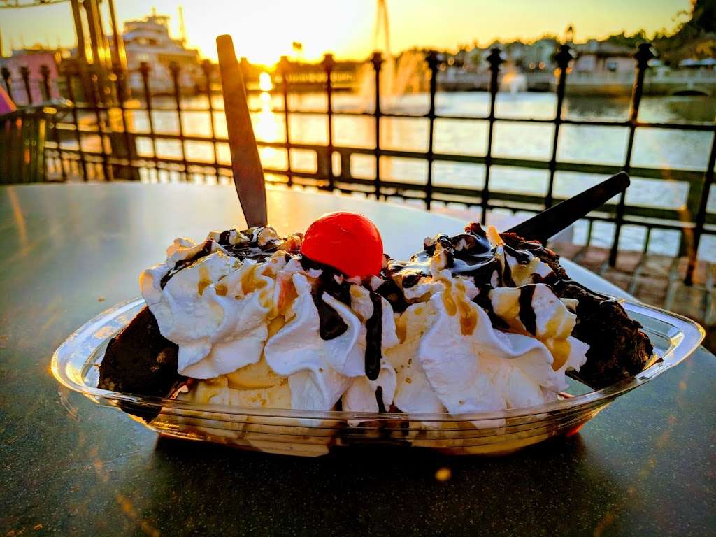 Ghirardelli Soda Fountain and Chocolate Shop | Buena Vista Dr, Orlando, FL 32830, USA | Phone: (407) 939-5277