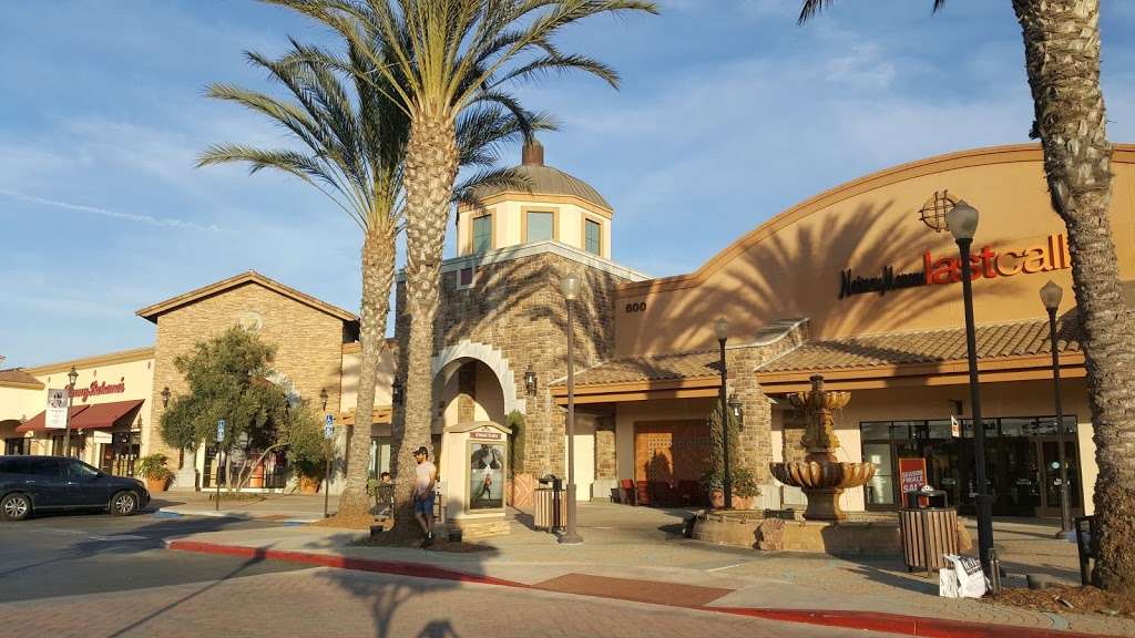 Camarillo Premium Outlets | 740 Ventura Blvd, Camarillo, CA 93010, USA | Phone: (805) 445-8520