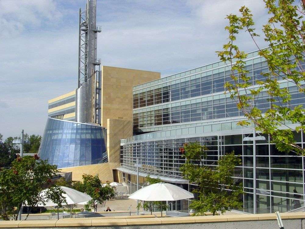 Cerner Corporation - World Headquarters Campus | 2800 Rock Creek Pkwy, Kansas City, MO 64117, USA | Phone: (816) 221-1024