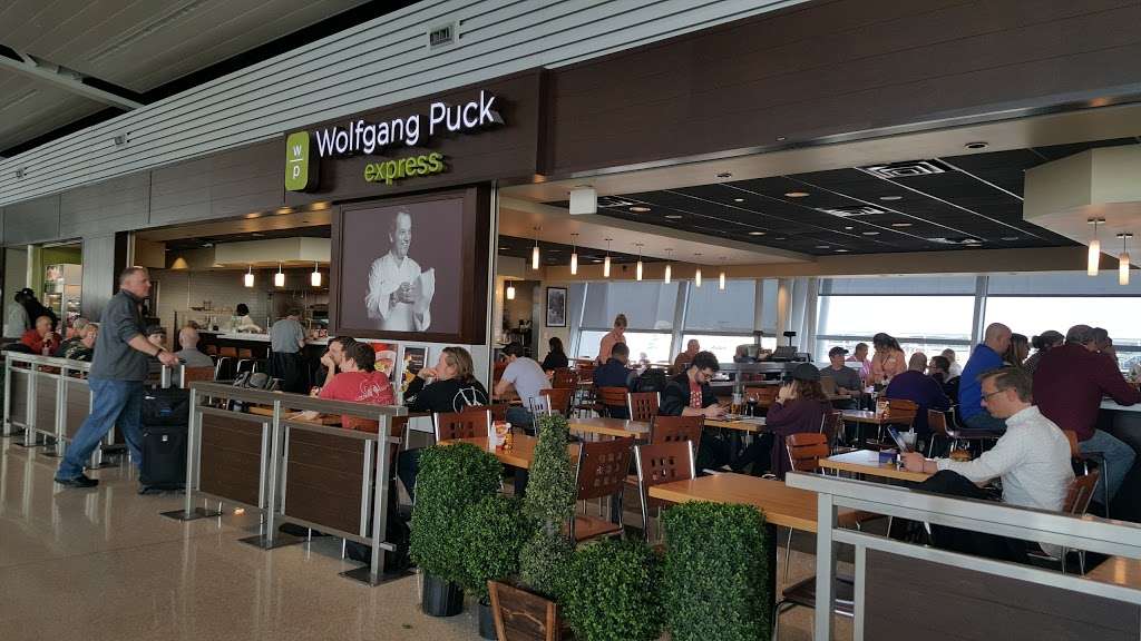 Wolfgang Puck Express | 7800 Col. H. Weir Cook Memorial Dr, Indianapolis, IN 46241, USA | Phone: (317) 241-6224