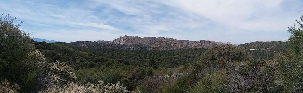 Rock Camp Hike | Metate / Rock Camp Trail 3W15, Lake Arrowhead, CA 92352, USA