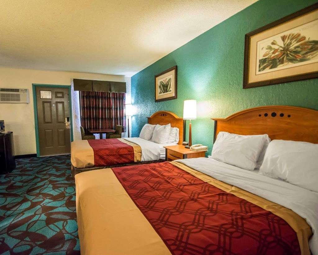 Econo Lodge | 1725 Taft St, Hollywood, FL 33020, USA | Phone: (954) 920-3001