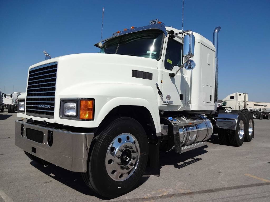 Bruckners Mack & Volvo | 1125 Slaton Rd, Lubbock, TX 79404, USA | Phone: (888) 999-0491