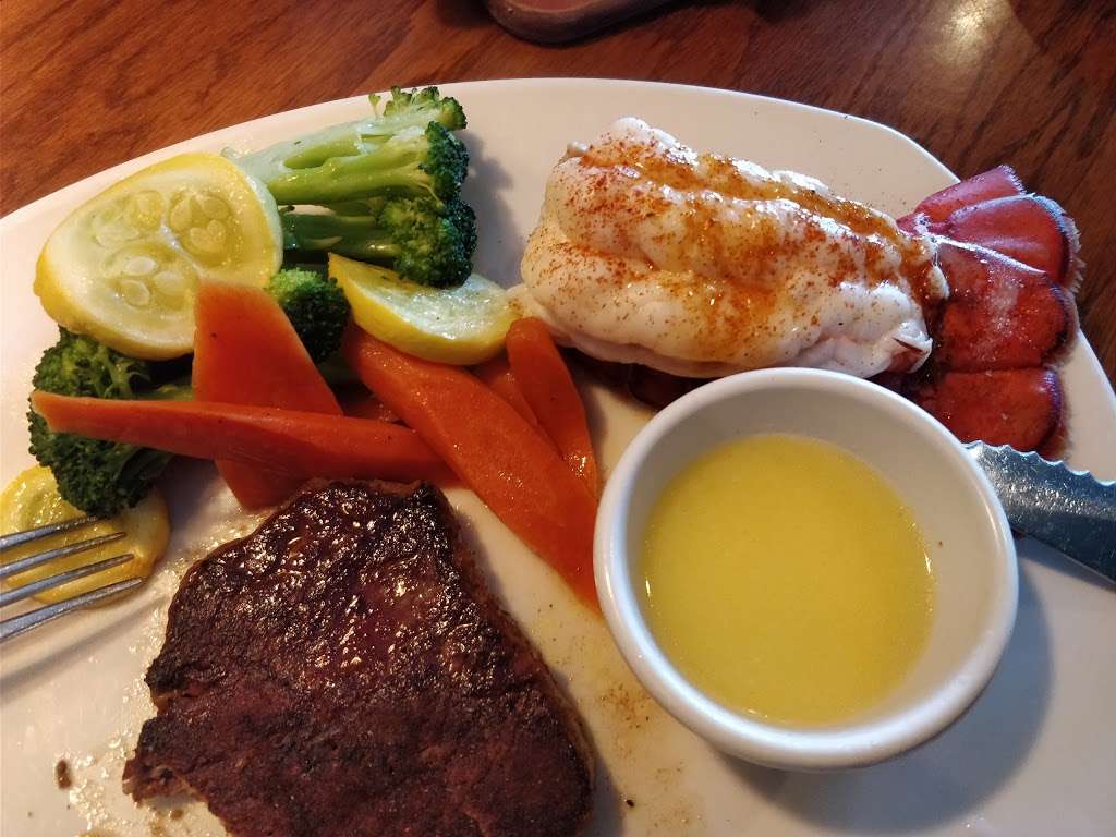 Outback Steakhouse | 547 Arena Hub Plaza, Wilkes-Barre Township, PA 18702, USA | Phone: (570) 823-7731