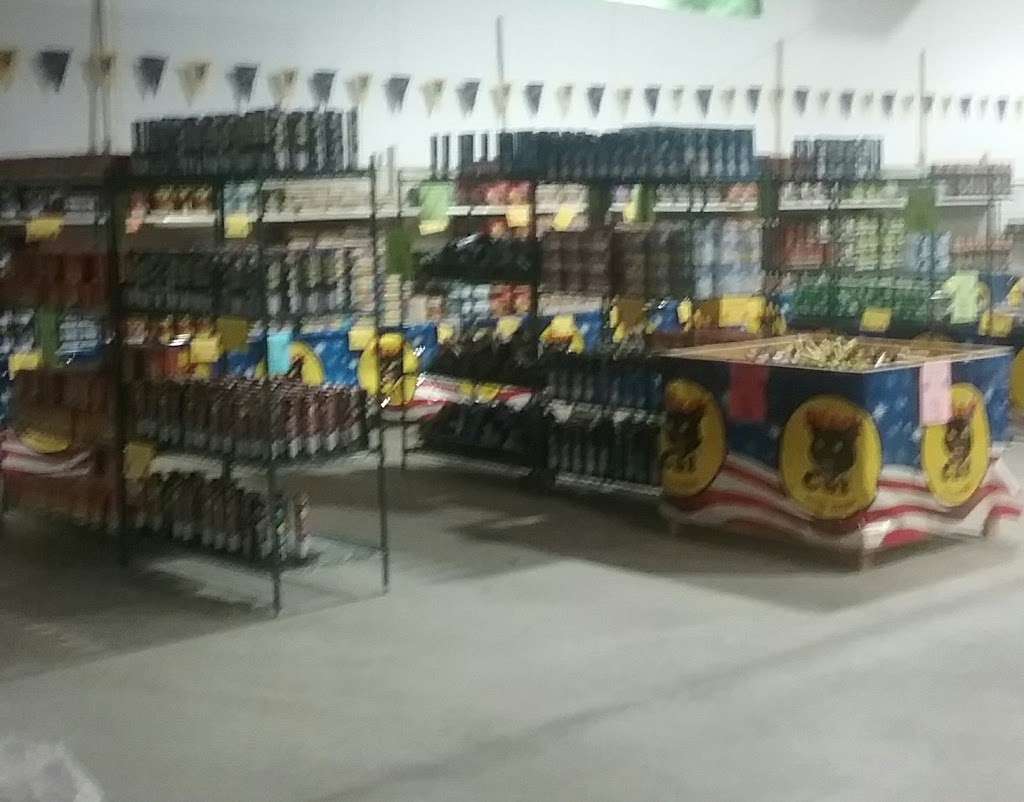 USA Fireworks Lebanon Indiana | 302 Sam Ralston Rd, Lebanon, IN 46052, USA | Phone: (317) 546-8521