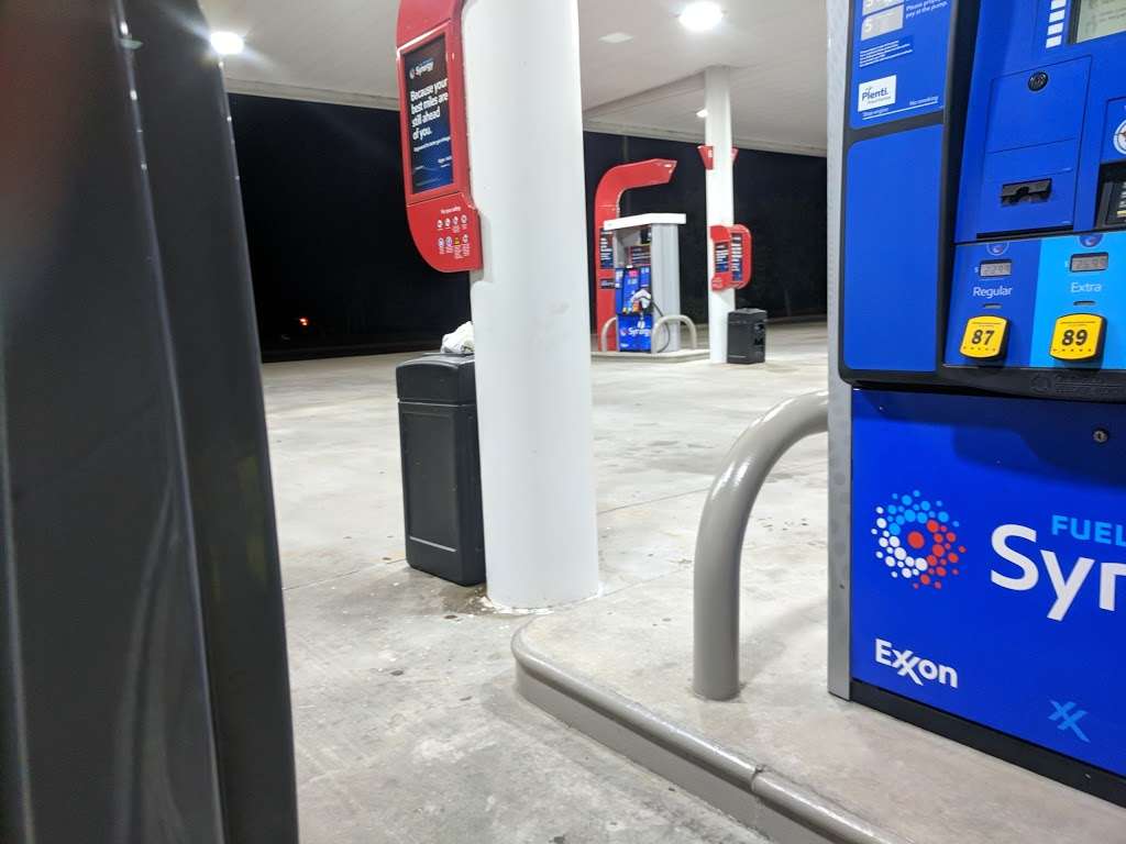 Exxon THE EXPRESS 2 | 11302 Space Center Blvd, Houston, TX 77059, USA | Phone: (281) 991-1957