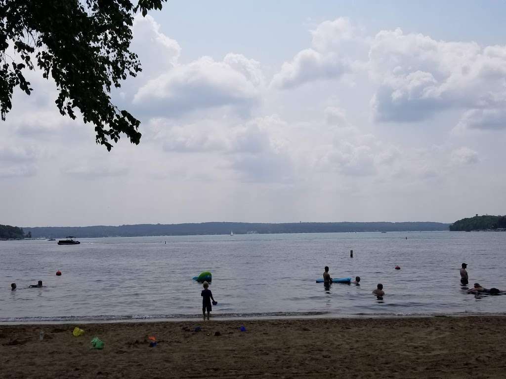 Williams Bay Beach | E Geneva St, Williams Bay, WI 53191, USA | Phone: (262) 245-2700