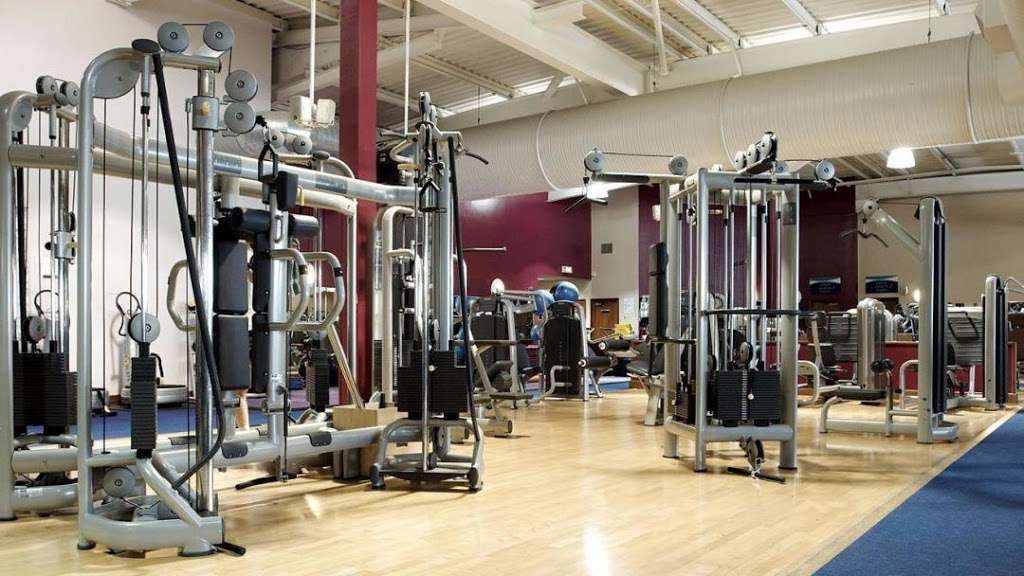 David Lloyd Cheam | Ewell Rd, Sutton SM3 8DP, UK | Phone: 020 8786 3150