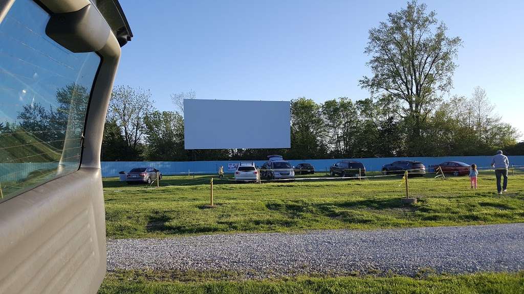 The Skyline Drive-In | 3986 E Michigan Rd, Shelbyville, IN 46176, USA | Phone: (317) 398-6150