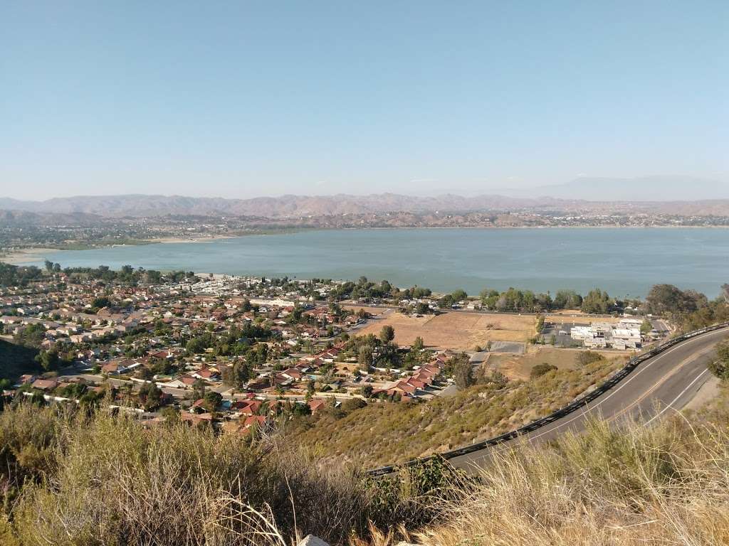 Weekend Paradise | 16006 Grand Ave, Lake Elsinore, CA 92530, USA | Phone: (951) 678-3715