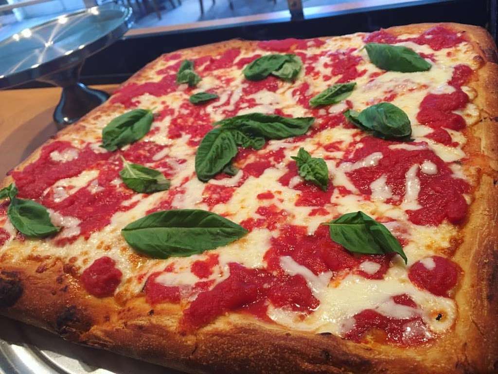 Slices Pizza | 3760 W Eau Gallie Blvd #101, Melbourne, FL 32934, USA | Phone: (321) 425-6101