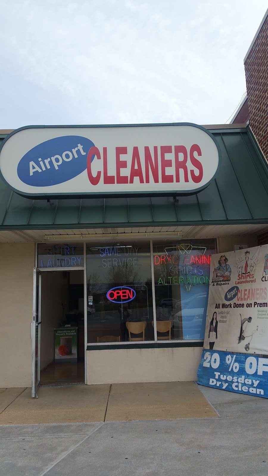 Airport Cleaners | 1220 Beaver Brook Plz, New Castle, DE 19720, USA | Phone: (302) 328-7884