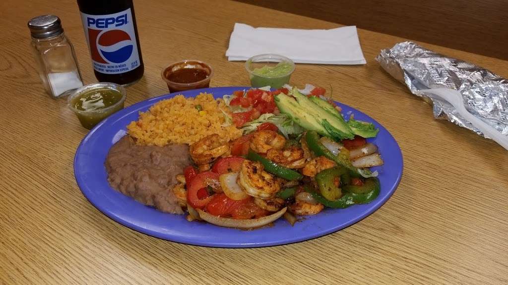 Taqueria Gran Morelos | 1141 N Memorial Dr, Racine, WI 53404, USA | Phone: (262) 638-1226