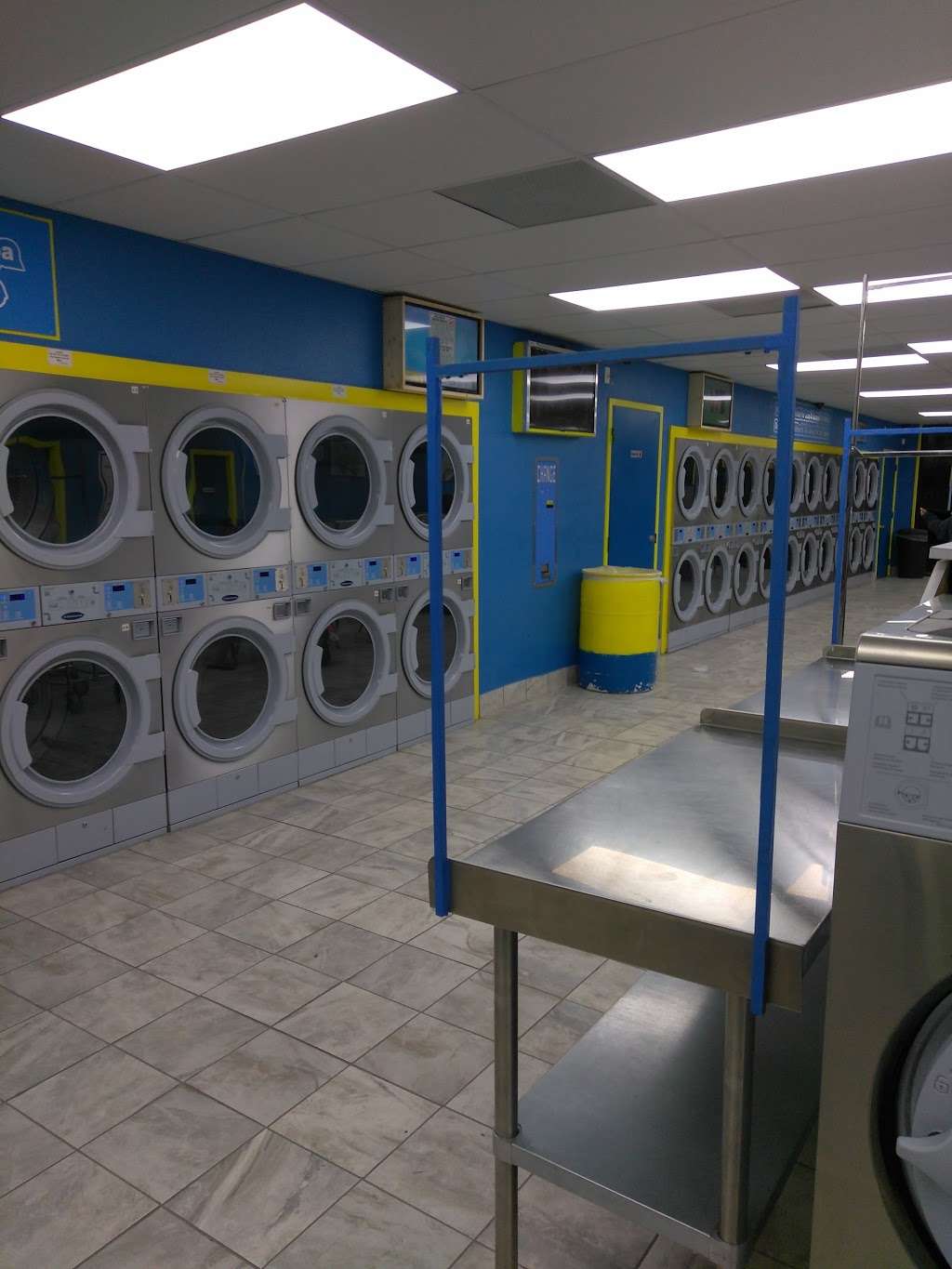 Malone Laundromat | 621 W Malone Ave, San Antonio, TX 78225, USA | Phone: (210) 531-0520