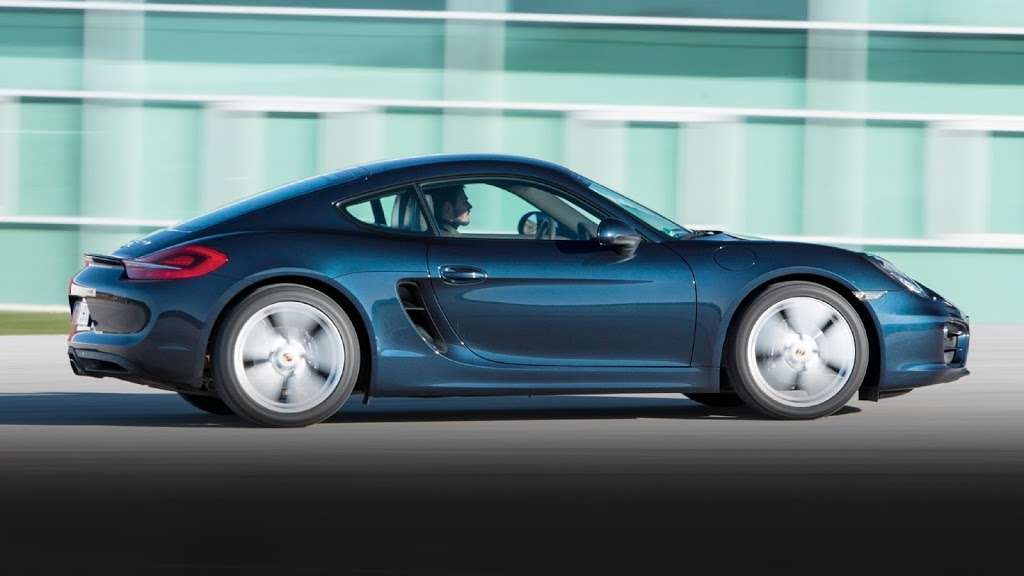 New Country Porsche of Greenwich | 241 West Putnam Avenue, Greenwich, CT 06830, USA | Phone: (203) 869-8900