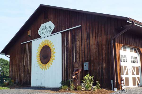 Middleburg Barn Antiques | 35748 John Mosby Hwy, Middleburg, VA 20117, USA | Phone: (540) 687-4021