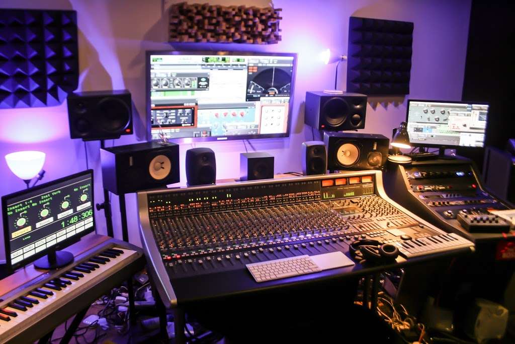 Hilltop Recording Studios | Well Hill, Orpington BR6 7PR, UK | Phone: 07758 531555