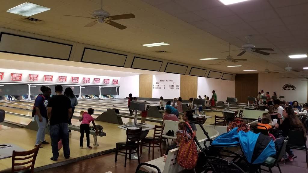 Victory Lanes Bowling Center | 2513 Victory Blvd, Portsmouth, VA 23702, USA | Phone: (757) 487-1614