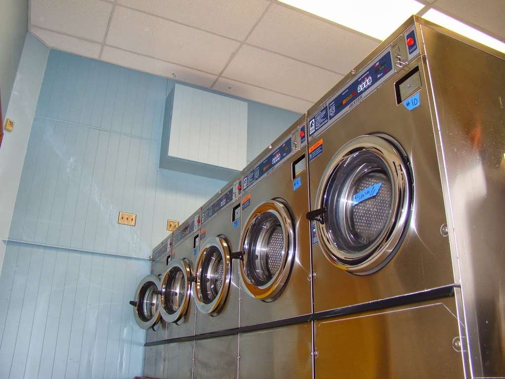 Brite Wash Laundromat | 411 W Cold Spring Ln, Baltimore, MD 21210, USA | Phone: (443) 873-2206