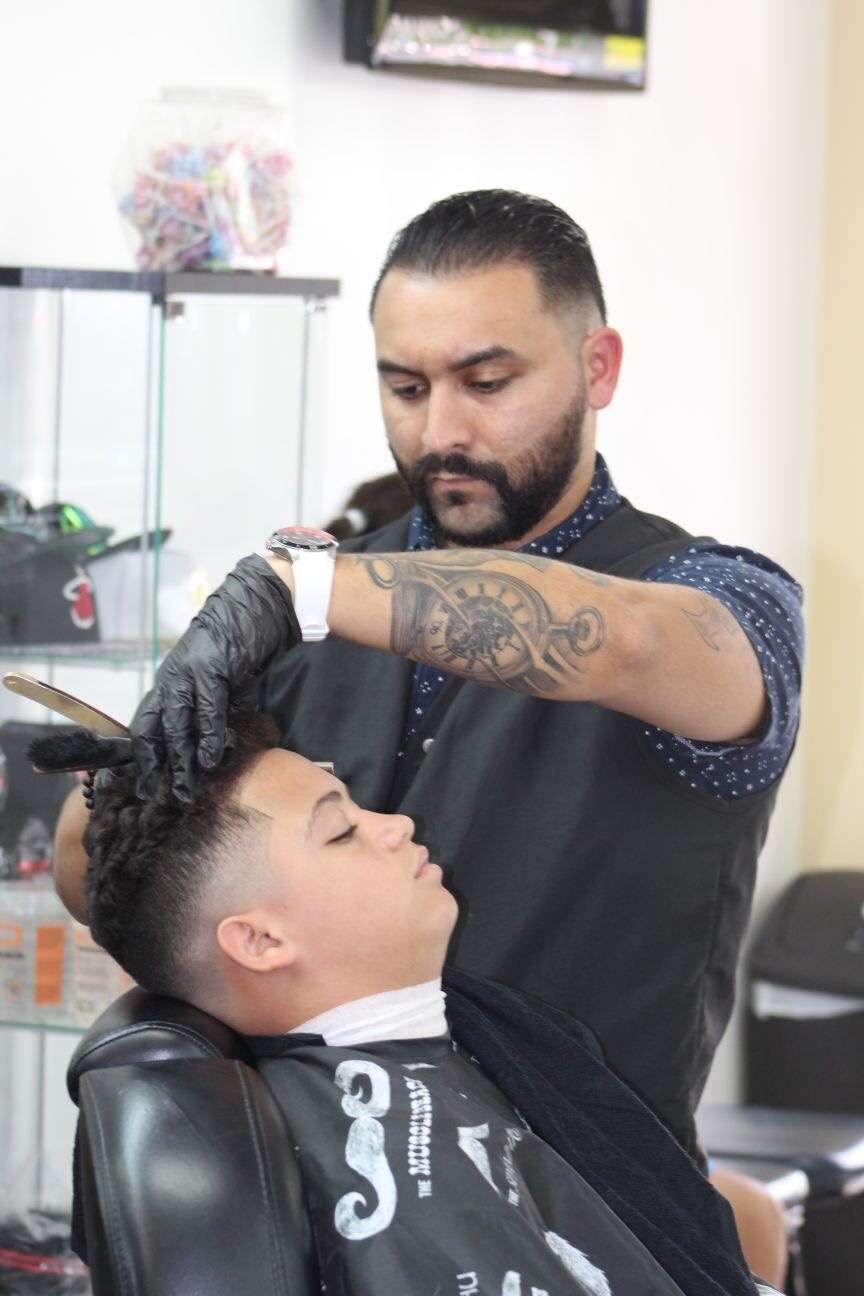 Sawgrass kings cuts barbershop | 11455 W Oakland Park Blvd, Sunrise, FL 33323, USA | Phone: (954) 626-0836