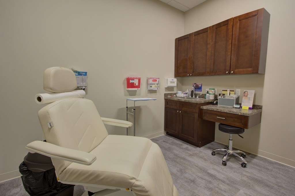 Florida Dermatology and Skin Cancer Centers | 3725 S Hwy 27 #105, Clermont, FL 34711, USA | Phone: (352) 717-0644