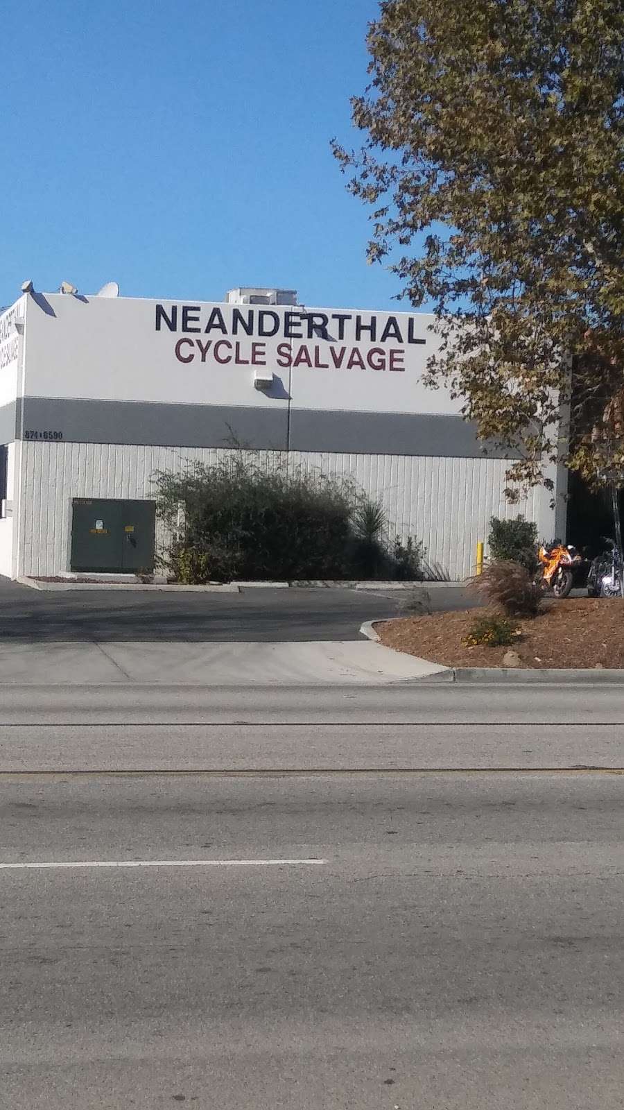 Neanderthal Cycle Salvage | 2192 S Riverside Ave, Bloomington, CA 92316, USA | Phone: (909) 874-6590