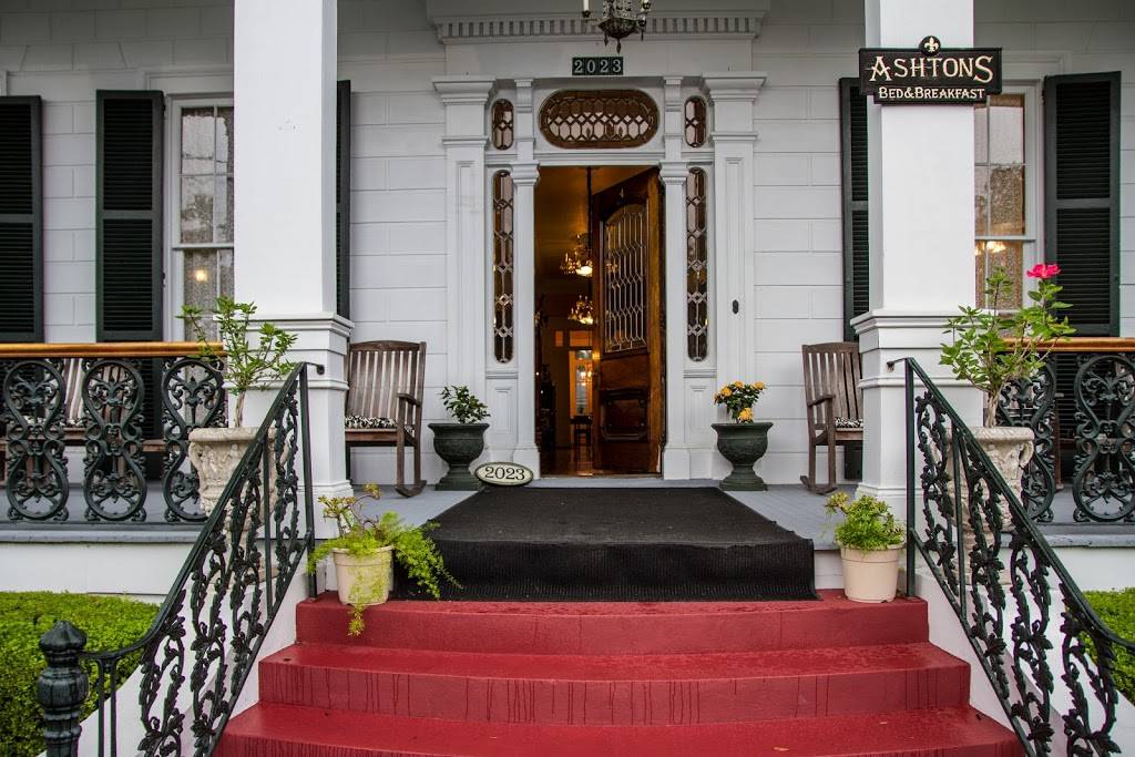 Ashtons Bed and Breakfast | 2023 Esplanade Ave, New Orleans, LA 70116, USA | Phone: (504) 942-7048