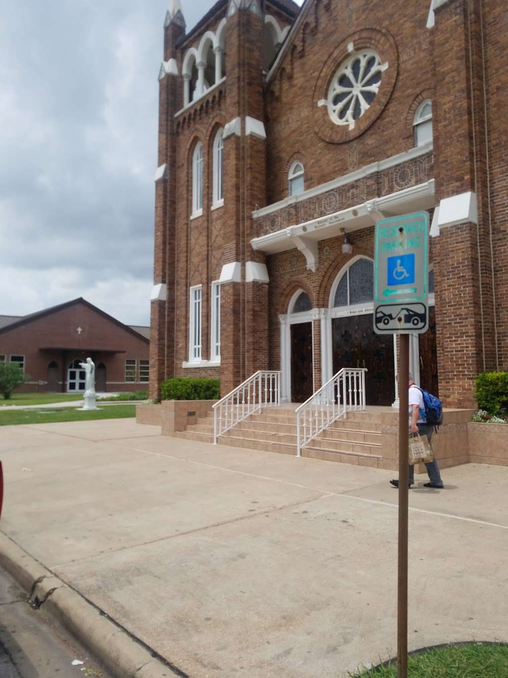 Blessed Sacrament Catholic Church | 4015 Sherman St, Houston, TX 77003, USA | Phone: (713) 224-5291