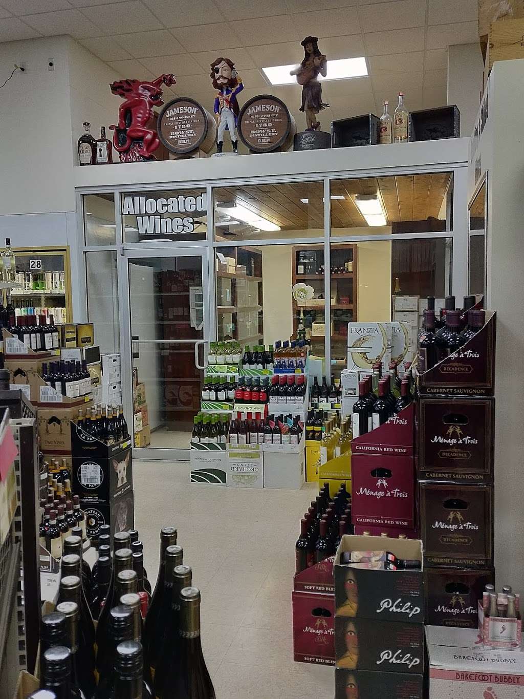 Triangle Liquors | 3210 Calumet Ave, Valparaiso, IN 46383, USA | Phone: (219) 477-4849