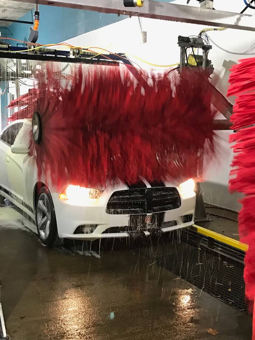 Mikes Carwash | 6527 Harrison Ave, Cincinnati, OH 45247, USA | Phone: (513) 389-4270