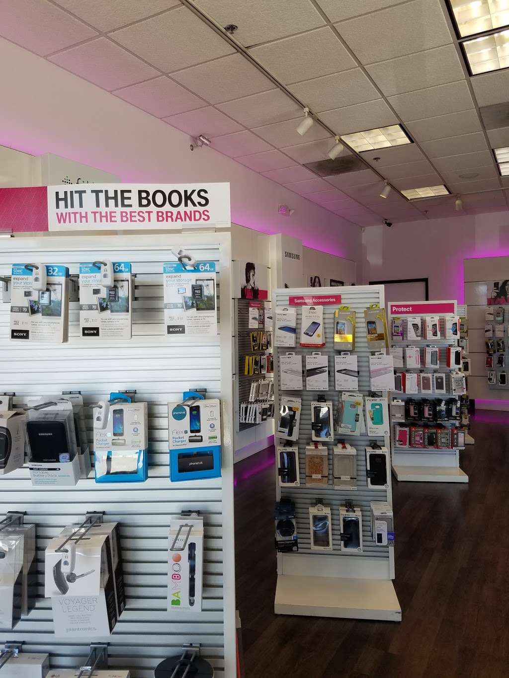 T-Mobile | 31810 Grape St Ste D, Lake Elsinore, CA 92532, USA | Phone: (951) 471-2900