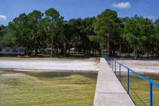 Big Lake Village | 12701 SE Sunset Harbor Rd, Weirsdale, FL 32195, USA | Phone: (352) 821-4887