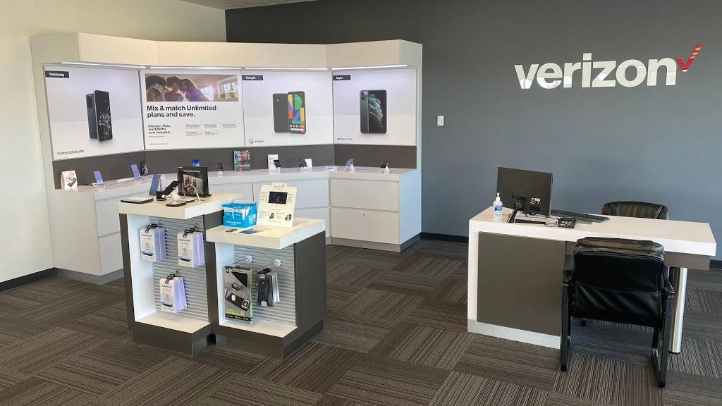 Verizon Authorized Retailer - TCC | 4317 Charlestown Rd Ste 3, New Albany, IN 47150, USA | Phone: (812) 704-3780