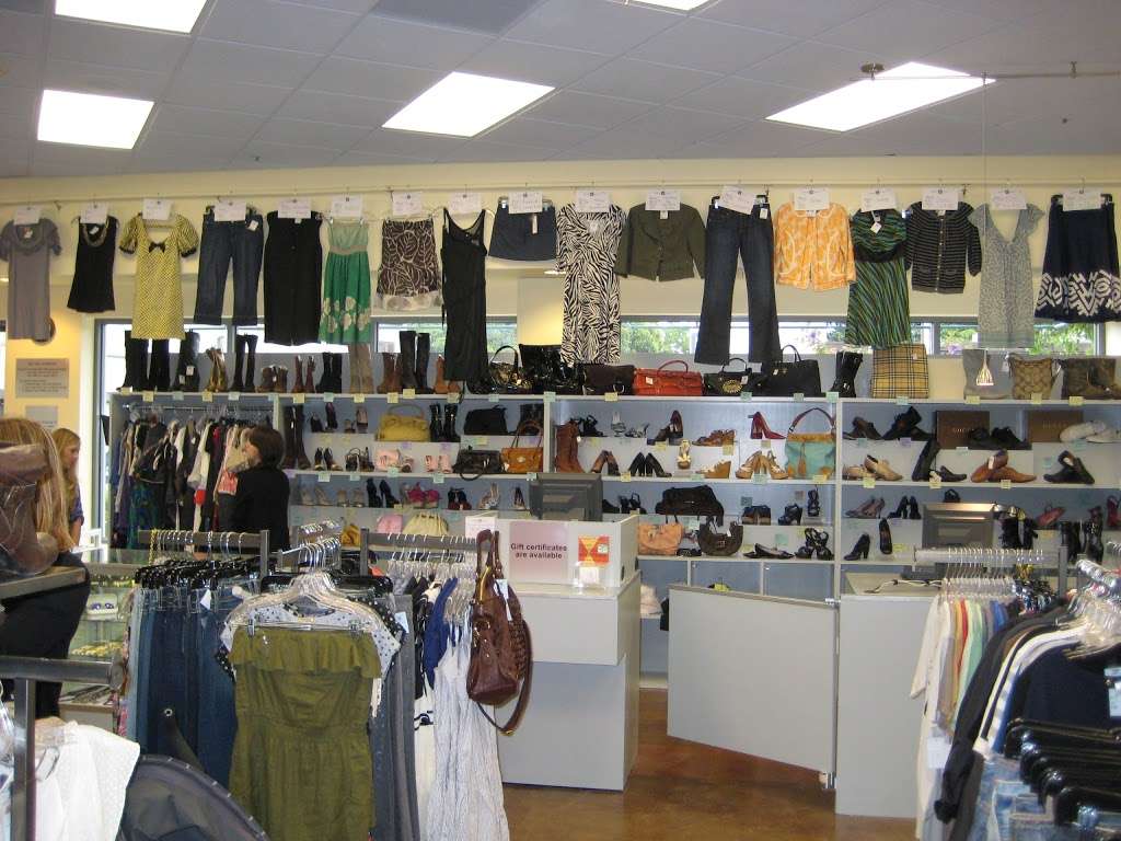 Crossroads Trading | 5901 College Ave, Oakland, CA 94618, USA | Phone: (510) 420-1952