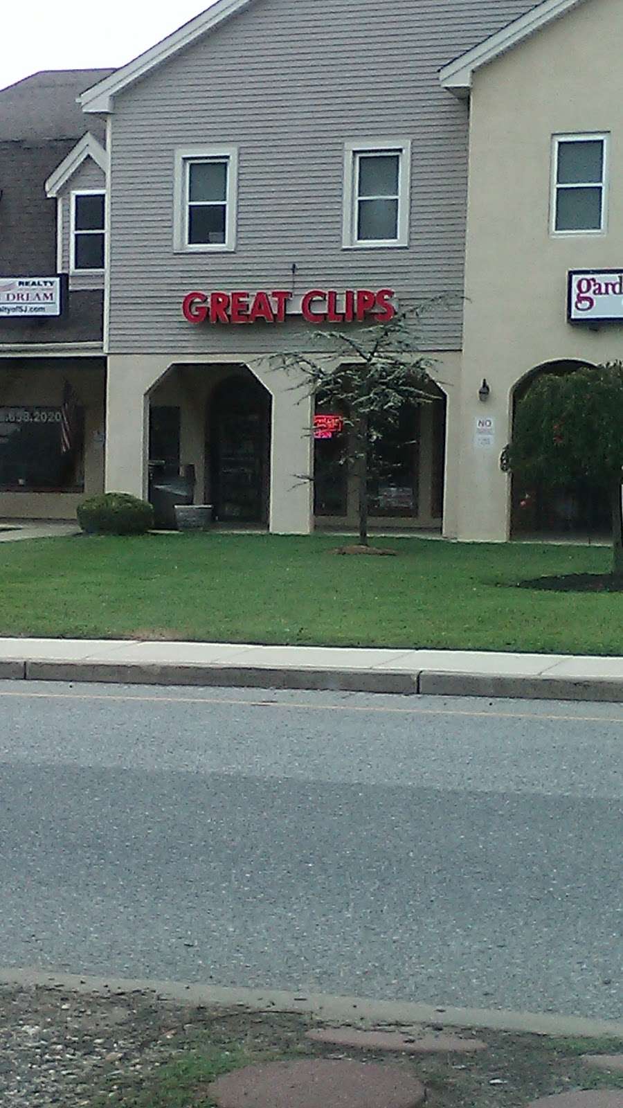 Great Clips | 16 Village Center Dr, Logan Township, NJ 08085, USA | Phone: (856) 467-6831