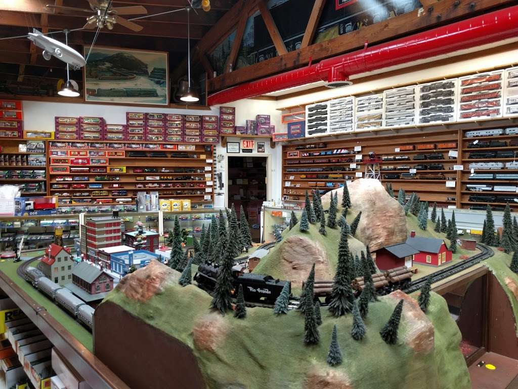 Berwyns Toy & Trains | 7025 Ogden Ave, Berwyn, IL 60402, USA | Phone: (708) 484-4384