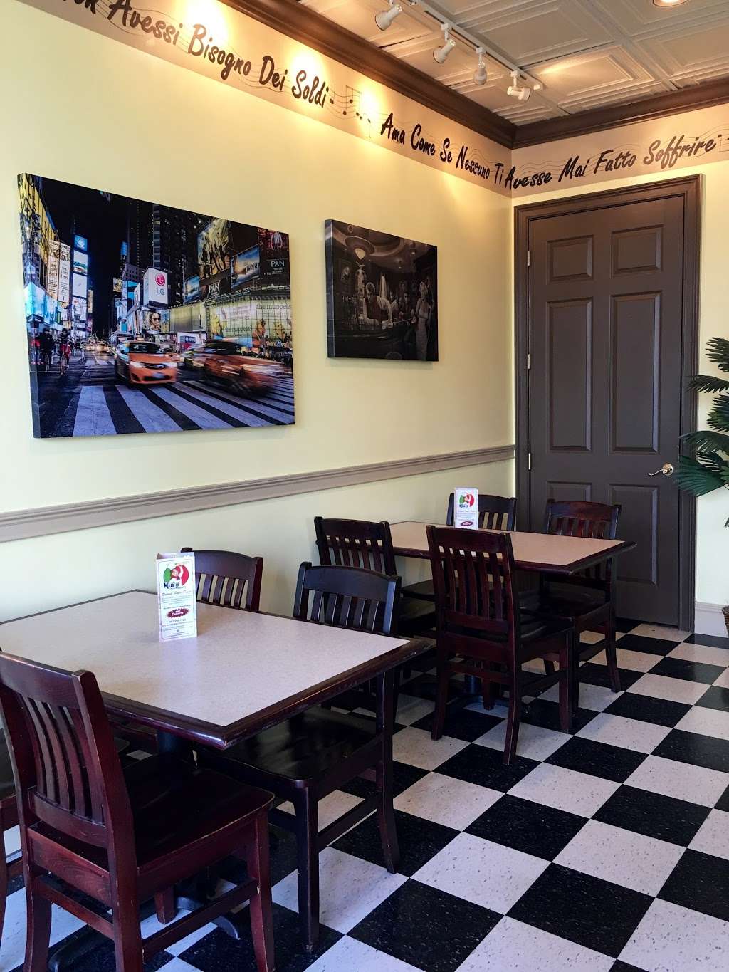 Mias Pizzeria | 8113 Vineland Ave, Orlando, FL 32821, USA | Phone: (407) 910-1322