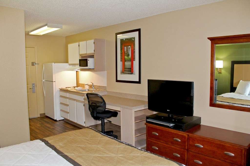 Extended Stay America Hotel Houston - Katy Freeway - Energy Corr | NO POOL ANYMORE, 15385 Katy Fwy, Houston, TX 77094, USA | Phone: (281) 398-6500