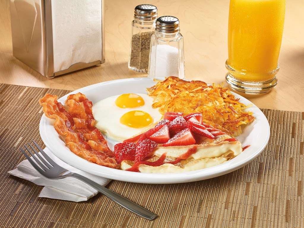 Dennys | 5142 Triggs St, Commerce, CA 90022, USA | Phone: (323) 264-2425