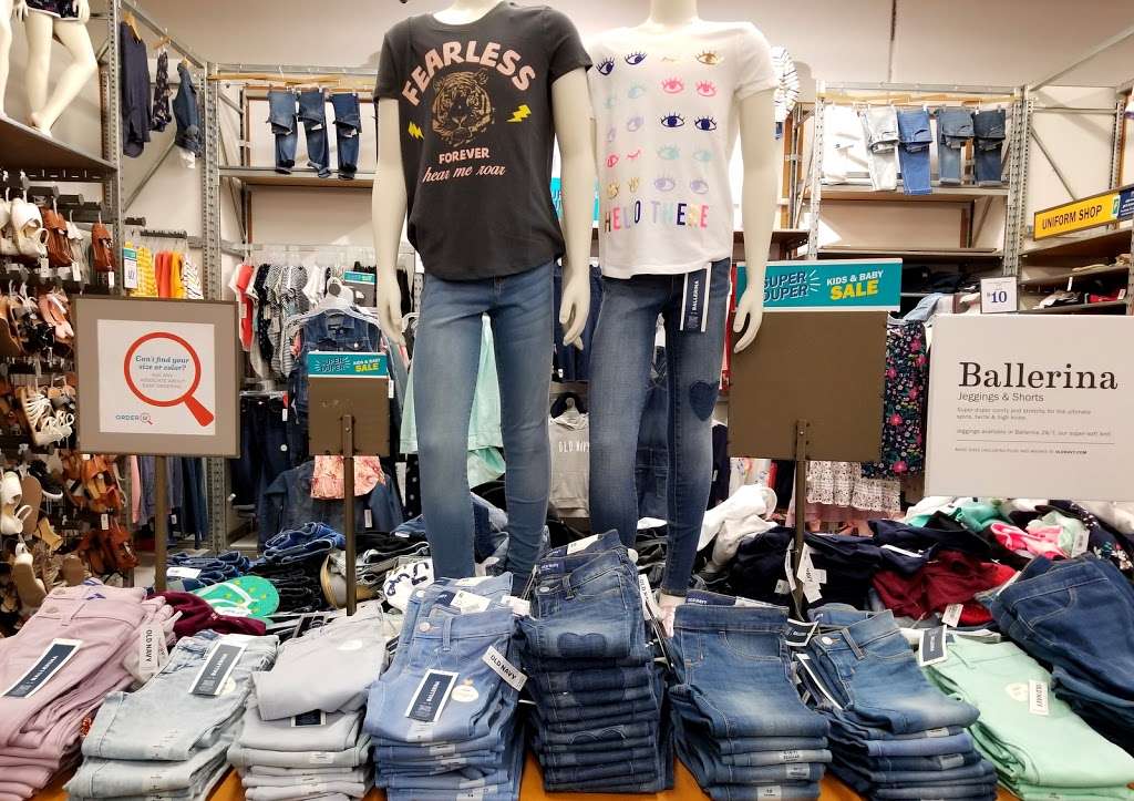 Old Navy | 5778 Fairmont Pkwy, Pasadena, TX 77505, USA | Phone: (281) 487-7231