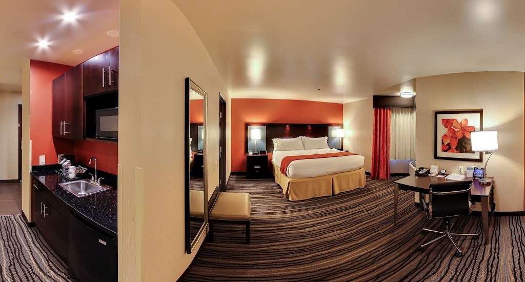 Holiday Inn Express Mountain View-S Palo Alto | 1561 W El Camino Real, Mountain View, CA 94040, USA | Phone: (650) 967-7888