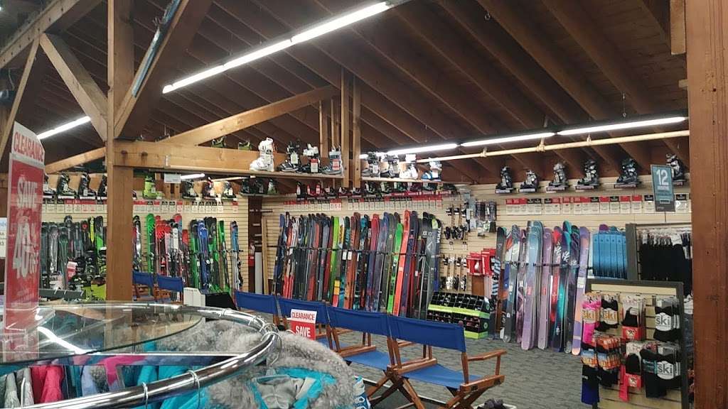 Sun & Ski Sports | 296 Old Oak St, Pembroke, MA 02359, USA | Phone: (781) 826-3556