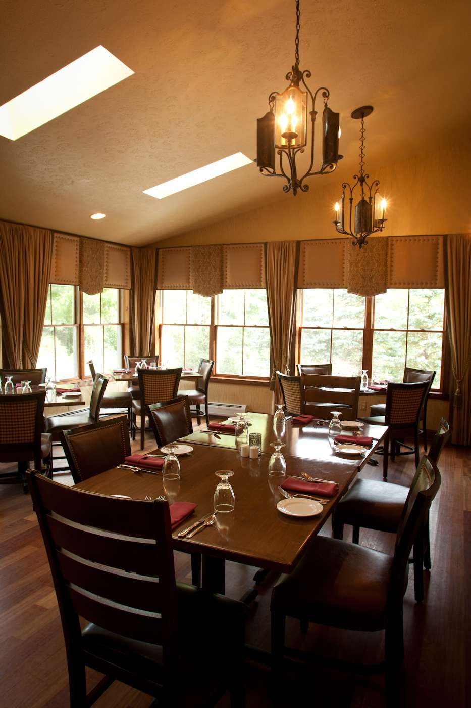 The Frogtown Chophouse | 472 Upper Swiftwater Rd, Swiftwater, PA 18370, USA | Phone: (570) 895-4460